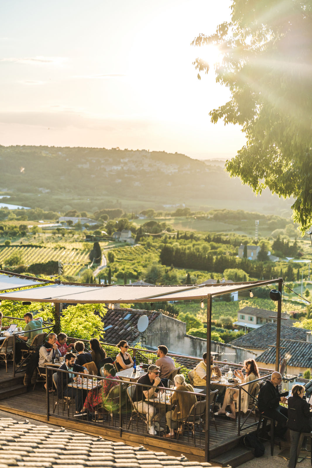 Mojito frais avec vue panoramique sur le Luberon